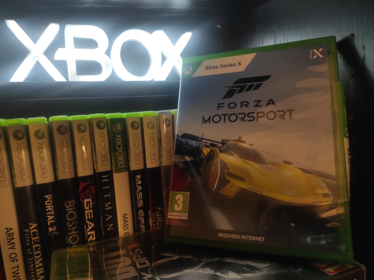 xbox lamp and forza motorsport for series x and random xbox 360 games